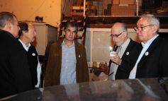 Foto de la galería: Aniversario de Emsa: ofrenda floral en el cementerio y placa en La Tablada