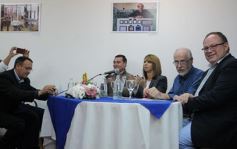 Foto de la galería: Aniversario de Emsa: ofrenda floral en el cementerio y placa en La Tablada