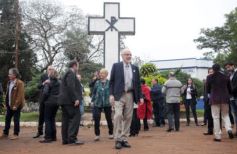 Foto de la galería: Aniversario de Emsa: ofrenda floral en el cementerio y placa en La Tablada