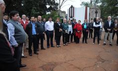 Foto de la galería: Aniversario de Emsa: ofrenda floral en el cementerio y placa en La Tablada