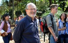 Foto de la galería: Misiones recordó a las víctimas de la AMIA con un acto en la plaza 9 de Julio