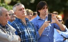 Foto de la galería: Misiones recordó a las víctimas de la AMIA con un acto en la plaza 9 de Julio