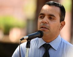 Foto de la galería: Misiones recordó a las víctimas de la AMIA con un acto en la plaza 9 de Julio