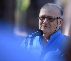 Foto de la galería: Misiones recordó a las víctimas de la AMIA con un acto en la plaza 9 de Julio