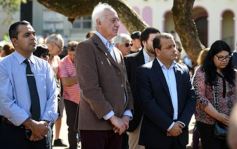 Foto de la galería: Misiones recordó a las víctimas de la AMIA con un acto en la plaza 9 de Julio