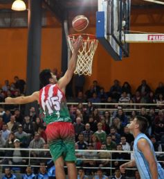 Foto de la galería: Misiones vibra al ritmo del Campeonato Argentino de Básquet de Mayores: todas las postales de la apertura