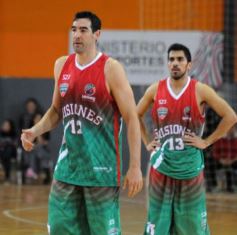 Foto de la galería: Misiones vibra al ritmo del Campeonato Argentino de Básquet de Mayores: todas las postales de la apertura