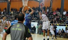 Foto de la galería: Argentino de Básquet: el público misionero dio el ejemplo, pese al peor momento de su selección