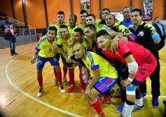 Foto de la galería: El público posadeño disfrutó del desafío mundialista entre Argentina y Colombia