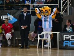 Foto de la galería: El público posadeño disfrutó del desafío mundialista entre Argentina y Colombia