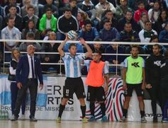 Foto de la galería: El público posadeño disfrutó del desafío mundialista entre Argentina y Colombia