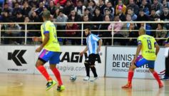 Foto de la galería: El público posadeño disfrutó del desafío mundialista entre Argentina y Colombia