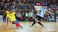Foto de la galería: El público posadeño disfrutó del desafío mundialista entre Argentina y Colombia