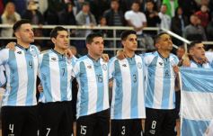 Foto de la galería: El público posadeño disfrutó del desafío mundialista entre Argentina y Colombia