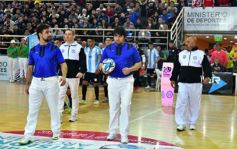 Foto de la galería: El público posadeño disfrutó del desafío mundialista entre Argentina y Colombia