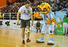 Foto de la galería: El público posadeño disfrutó del desafío mundialista entre Argentina y Colombia