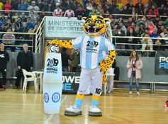 Foto de la galería: El público posadeño disfrutó del desafío mundialista entre Argentina y Colombia