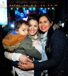 Foto de la galería: “Baile de mi tierra” convirtió a la plaza en una gran peña