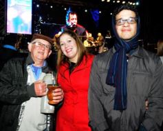 Foto de la galería: “Baile de mi tierra” convirtió a la plaza en una gran peña
