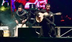 Foto de la galería: “Baile de mi tierra” convirtió a la plaza en una gran peña