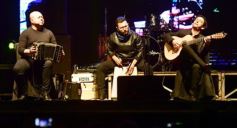 Foto de la galería: “Baile de mi tierra” convirtió a la plaza en una gran peña