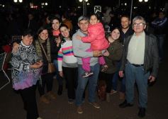 Foto de la galería: “Baile de mi tierra” convirtió a la plaza en una gran peña