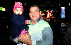 Foto de la galería: “Baile de mi tierra” convirtió a la plaza en una gran peña