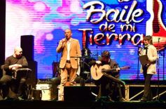 Foto de la galería: “Baile de mi tierra” convirtió a la plaza en una gran peña