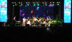 Foto de la galería: “Baile de mi tierra” convirtió a la plaza en una gran peña