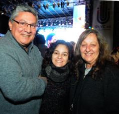 Foto de la galería: “Baile de mi tierra” convirtió a la plaza en una gran peña