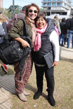 Foto de la galería: Solidaridad en la costanera posadeña: récord en elaboración y venta de pizza