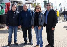 Foto de la galería: Solidaridad en la costanera posadeña: récord en elaboración y venta de pizza