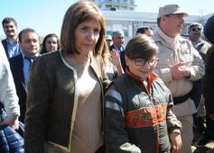 Foto de la galería: Patricia Bullrich y su gabinete estuvieron en Posadas para poner en funciones a "Mataco" y "Guaraní"