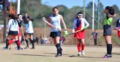 Foto de la galería: Misiones fue anfitrión y excelente animador del IV Regional Sub-12 damas y caballeros de Hockey