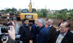 Foto de la galería: Rogelio Frigerio y el gobernador Passalacqua recorrieron las obras del arroyo La Chancha