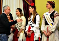 Foto de la galería: Presentaron oficialmente la Fiesta del Inmigrante, con la presencia de todas las candidatas a Reina