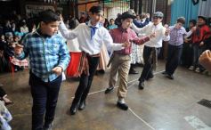 Foto de la galería: Día del Folklore en el Colegio del Carmen: pura tradición y emoción de la mano de los chicos