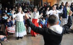 Foto de la galería: Día del Folklore en el Colegio del Carmen: pura tradición y emoción de la mano de los chicos