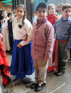 Foto de la galería: Día del Folklore en el Colegio del Carmen: pura tradición y emoción de la mano de los chicos
