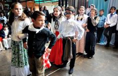 Foto de la galería: Día del Folklore en el Colegio del Carmen: pura tradición y emoción de la mano de los chicos