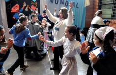 Foto de la galería: Día del Folklore en el Colegio del Carmen: pura tradición y emoción de la mano de los chicos