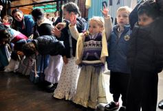 Foto de la galería: Día del Folklore en el Colegio del Carmen: pura tradición y emoción de la mano de los chicos