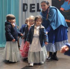 Foto de la galería: Día del Folklore en el Colegio del Carmen: pura tradición y emoción de la mano de los chicos