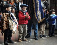 Foto de la galería: Día del Folklore en el Colegio del Carmen: pura tradición y emoción de la mano de los chicos