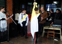 Foto de la galería: Día del Folklore en el Colegio del Carmen: pura tradición y emoción de la mano de los chicos