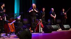 Foto de la galería: Emoción y talento: el Chango Spasiuk presentó su nuevo disco en el Teatro Lírico