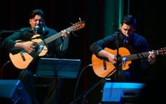 Foto de la galería: Emoción y talento: el Chango Spasiuk presentó su nuevo disco en el Teatro Lírico