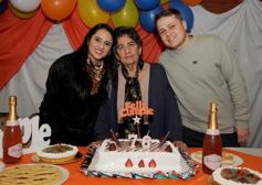 Foto de la galería: Doña Ramona reunió a la familia y festejó su cumple a lo grande