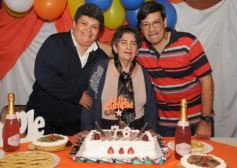 Foto de la galería: Doña Ramona reunió a la familia y festejó su cumple a lo grande