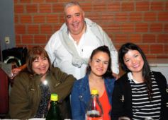 Foto de la galería: Lucio Rebollo: asado, amigos y torta, para un gran festejo